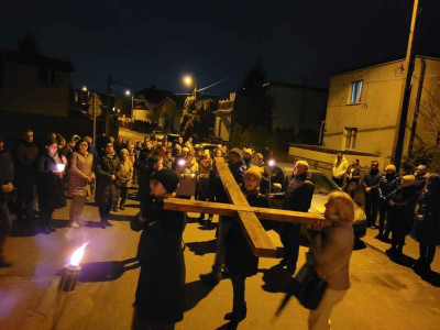 Droga Krzyżowa ulicami parafii