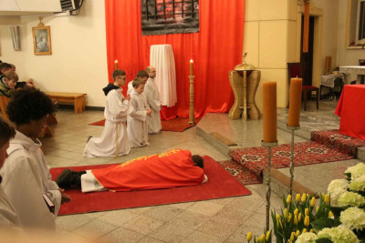 Wielki Piątek (Liturgia Męki Pańskiej) 2024